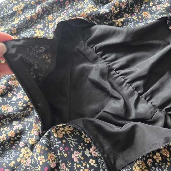 Forever 21 Ditsy Floral Back Cutout Peasant Sleeve Mini Dress - Picture 11 of 13